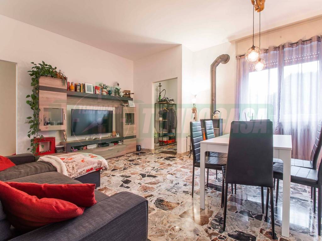 Villa a Tradate in Via Maria Mazzini Drago, 10 - Foto 2