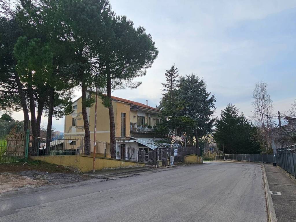 Palazzo / stabile a Lanciano in Via per Treglio, 55 - Foto 2