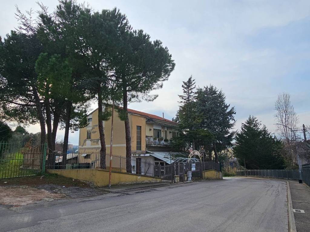 Palazzo / stabile a Lanciano in Via per Treglio, 55 - Foto 3