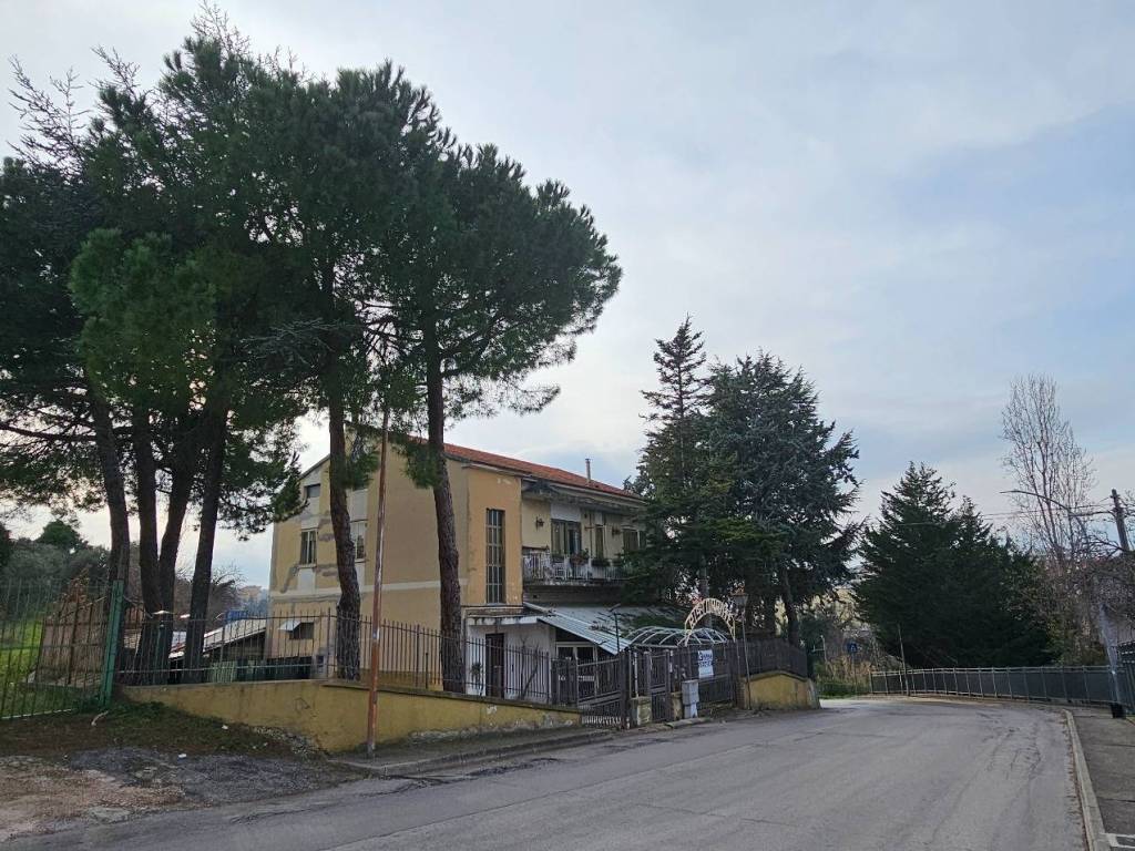 Palazzo / stabile a Lanciano in Via per Treglio, 55 - Foto 4