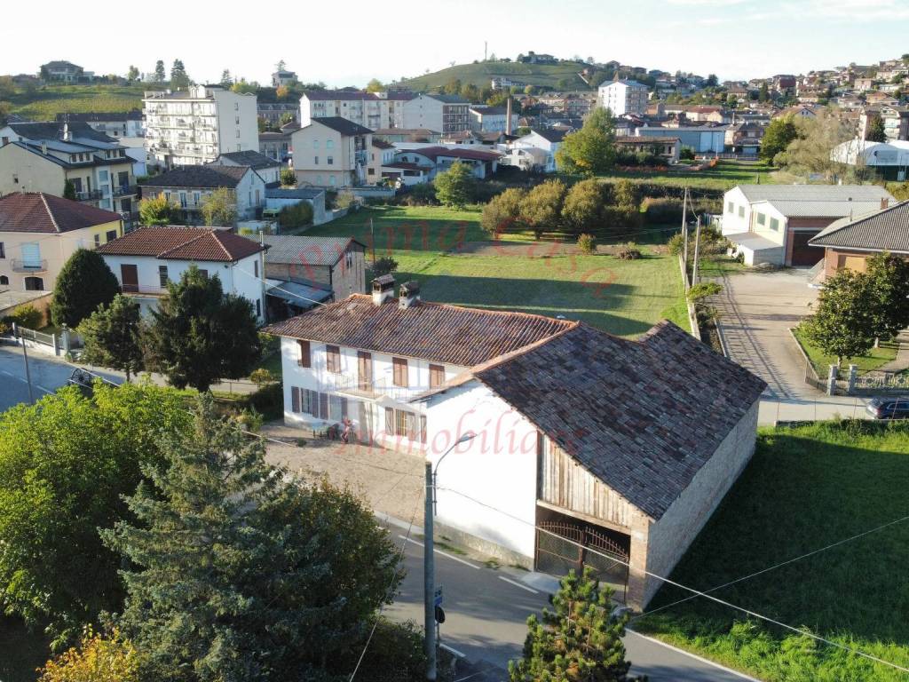 Rustico / casale a Castagnole delle lanze in Via Annunziata - Foto 2