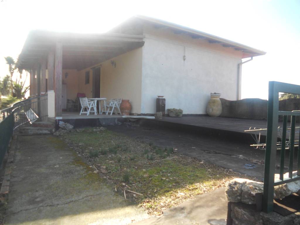 Villa a Castelnuovo magra in Via Marciano - Foto 2