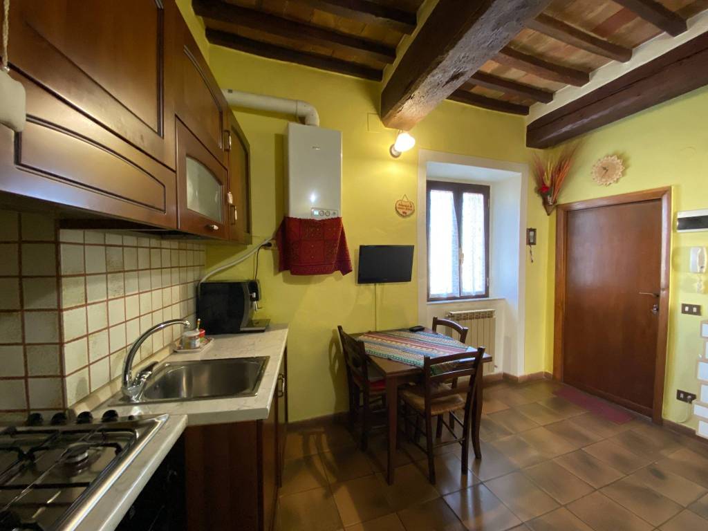 Appartamento a Sarteano in Piazza 24 Giugno 1944 - Foto 2