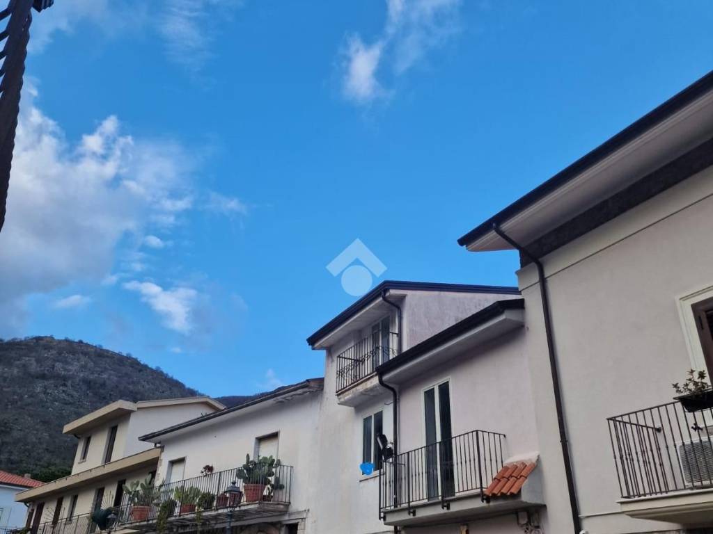 Casa indipendente a Cautano in Piazza Vittorio Veneto, 31 - Foto 5
