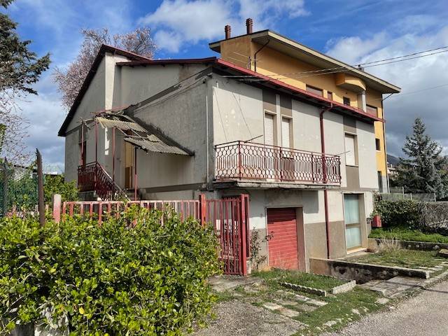 Villa a Avezzano in Via Socrate, 4 - Foto 2