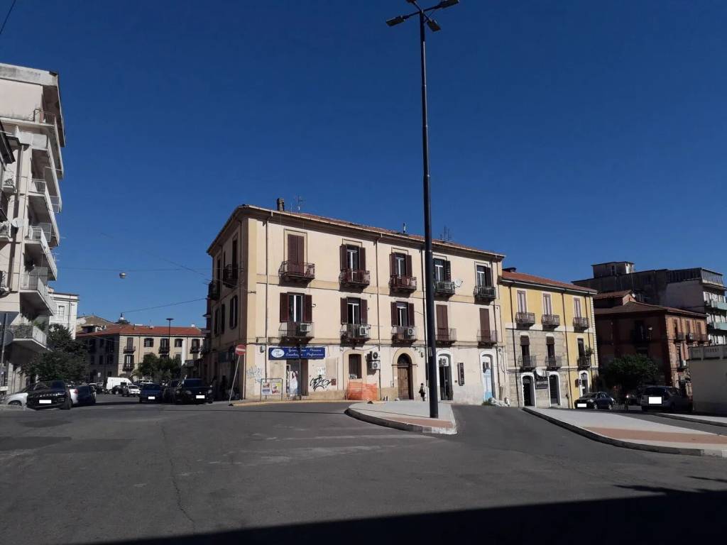 Appartamento a Cosenza in Piazza Della Riforma, 8 - Foto 3