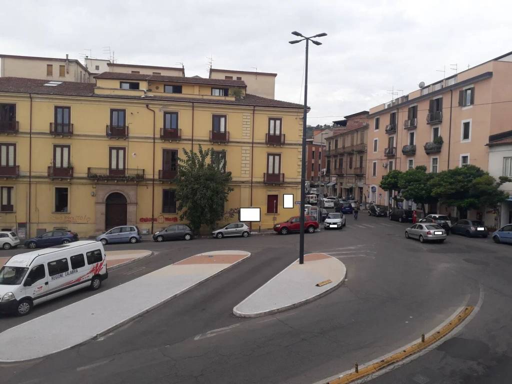 Appartamento a Cosenza in Piazza Della Riforma, 8 - Foto 4