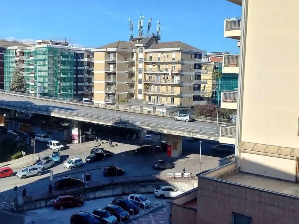 Appartamento a Cosenza in Viale Giovanni E Francesca Falcone, 27 - Foto 4