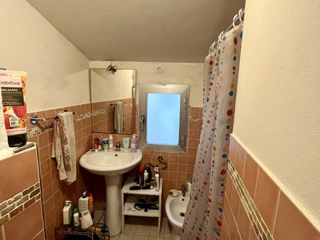 Appartamento a Montevarchi in Via Isidoro del Lungo - Foto 4