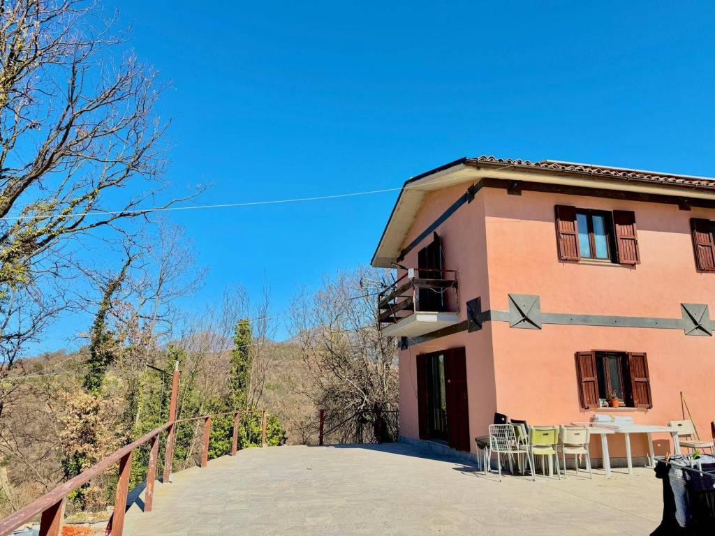 Casa indipendente a Rieti in Via Torre Chiavelloni, 7 - Foto 3