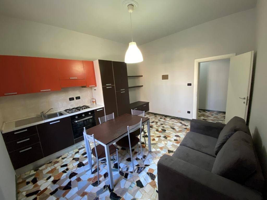 Appartamento a Modena in Via Vincenzo Bellini - Foto 2
