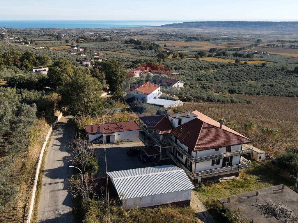 Appartamento a Santa maria imbaro in C.da Borgata Colli, 46 - Foto 4