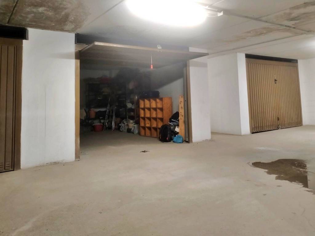 Box / garage a Cagliari in Via Francesco Guicciardini, 9 - Foto 3