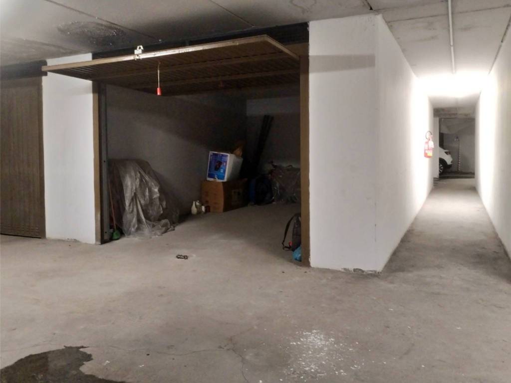 Box / garage a Cagliari in Via Francesco Guicciardini, 9 - Foto 5