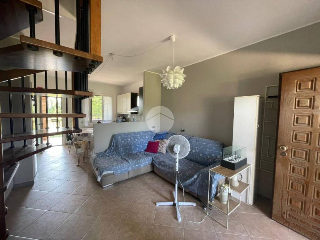 Casa indipendente a Mantova in STRADA FRANCESCO RISMONDO, 1 - Foto 3