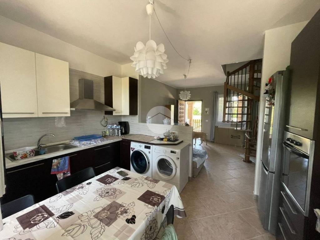 Casa indipendente a Mantova in STRADA FRANCESCO RISMONDO, 1 - Foto 4