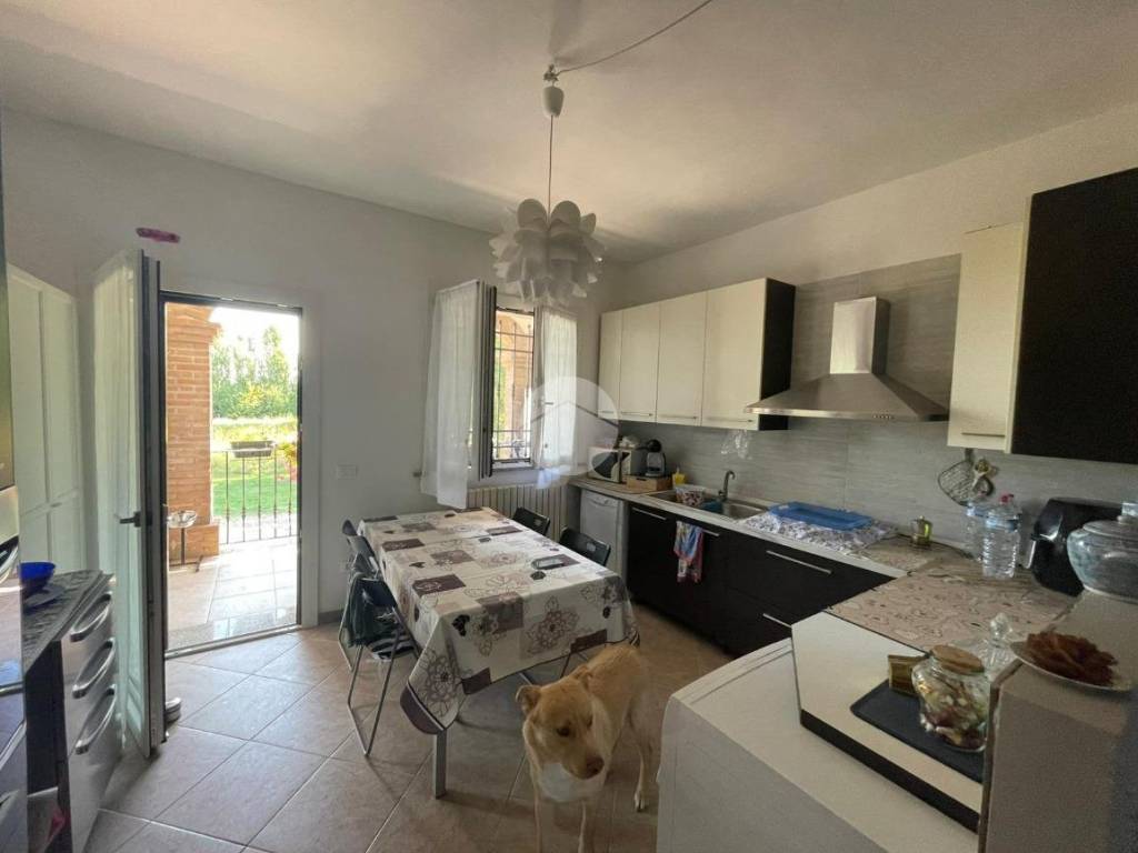 Casa indipendente a Mantova in STRADA FRANCESCO RISMONDO, 1 - Foto 5
