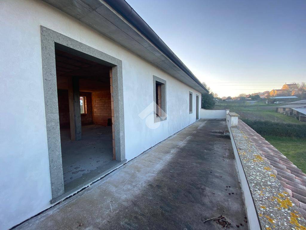 Villa a Montefiascone in Via Bastiglia - Foto 2