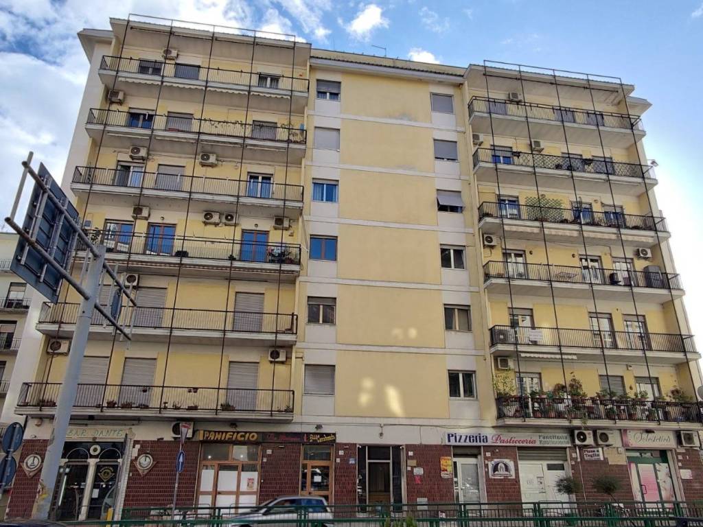 Immobile a Cosenza in Via Pasquale Rossi, 136 - Foto 2