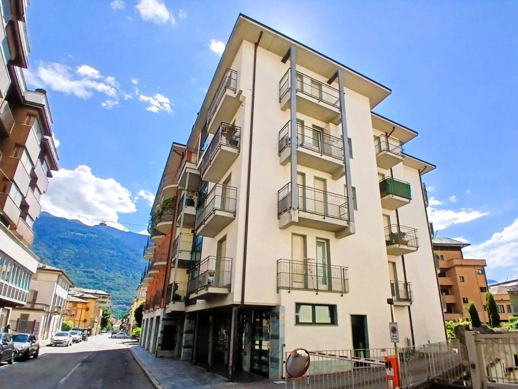 Attico / mansarda a Sondrio in Via Antonio Caimi, 38 - Foto 2