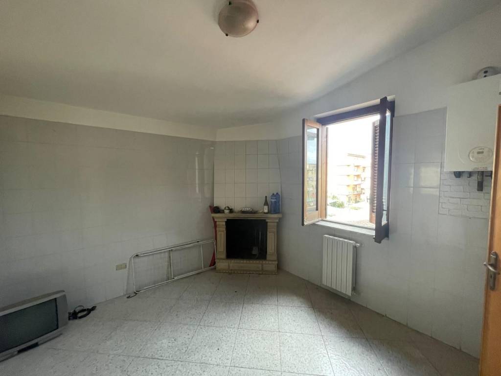 Appartamento a Benevento in Via Enrico Cocchia - Foto 5