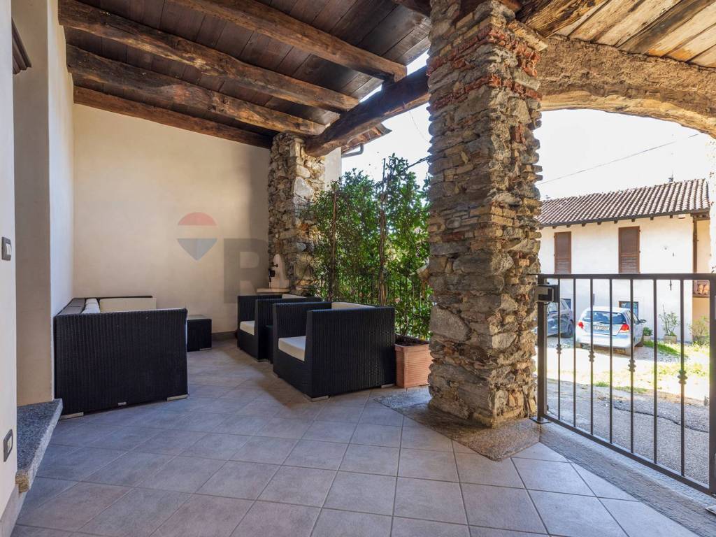 Appartamento a Luvinate in Via Scirello, 28 - Foto 2