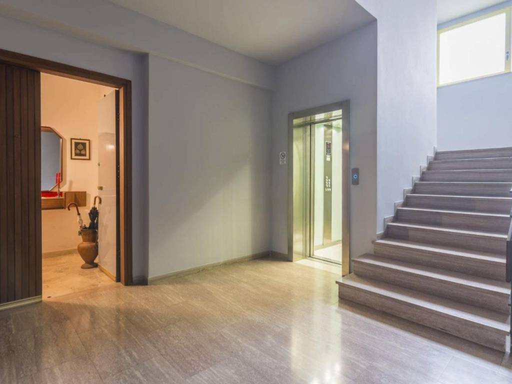 Appartamento a Riccione in Viale Damiani, 1 - Foto 2