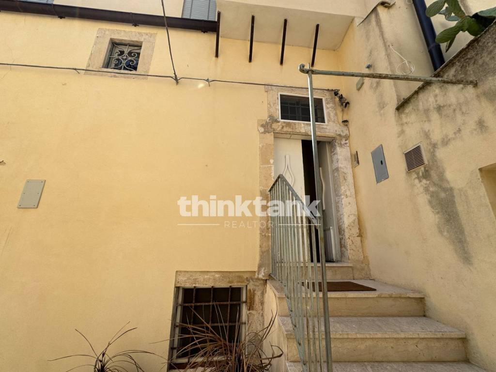 Appartamento a Noto in Via Antonio Sofia - Foto 4