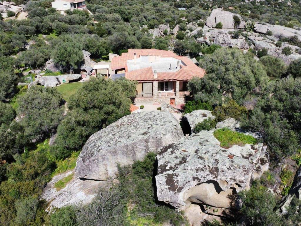 Villa a Arzachena in Via Augusto Righi - Foto 2