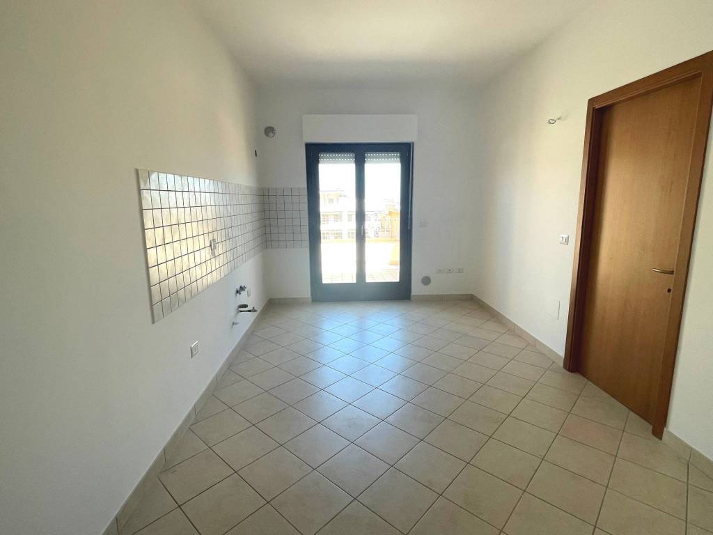 Attico / mansarda a Alba adriatica in Via Legnano, 18 - Foto 4