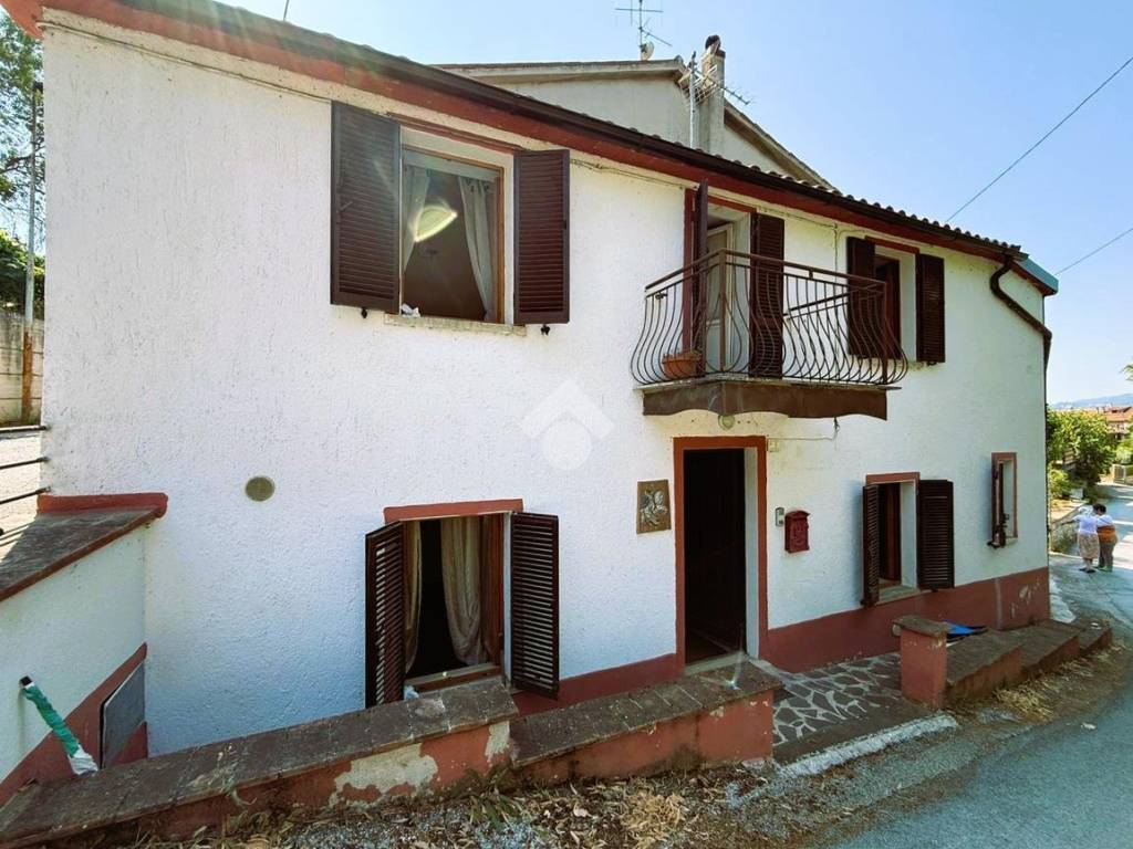 Casa indipendente a Gubbio in Via dei Bettelli - Foto 2