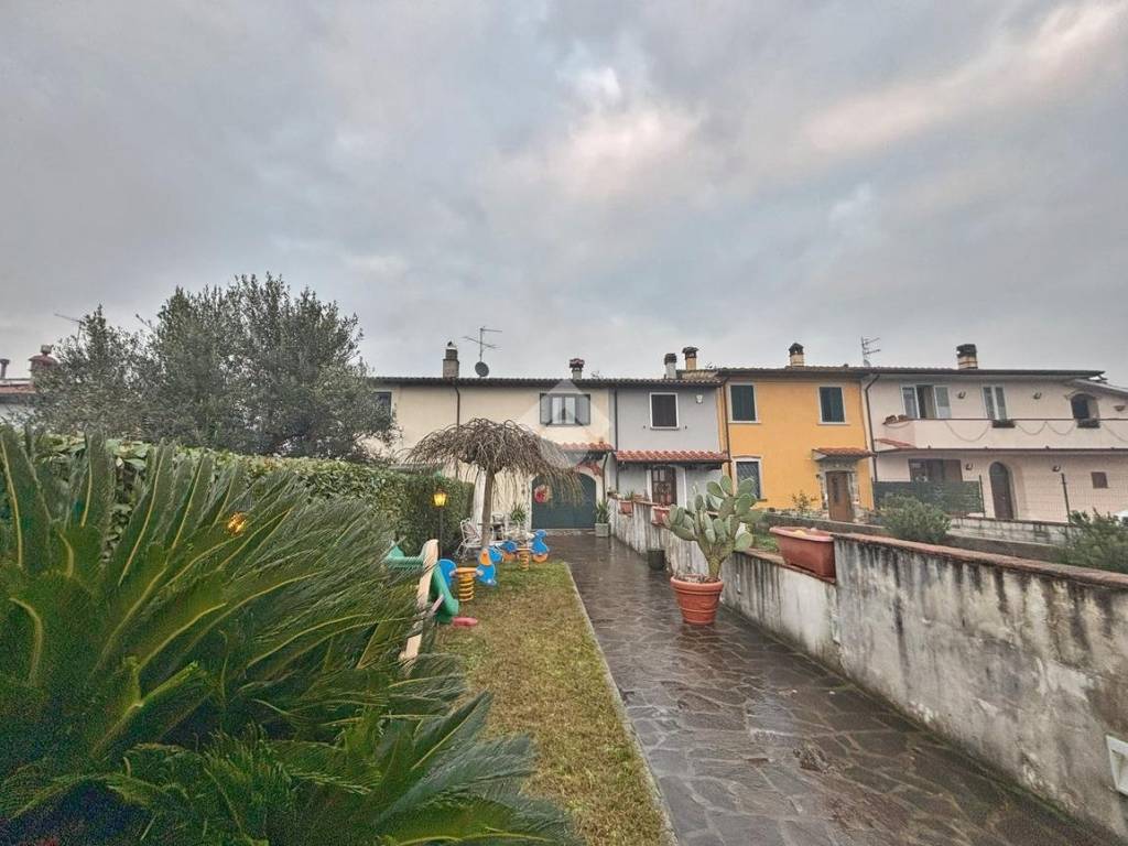 Casa indipendente a Quarrata in Via del Casone - Foto 2