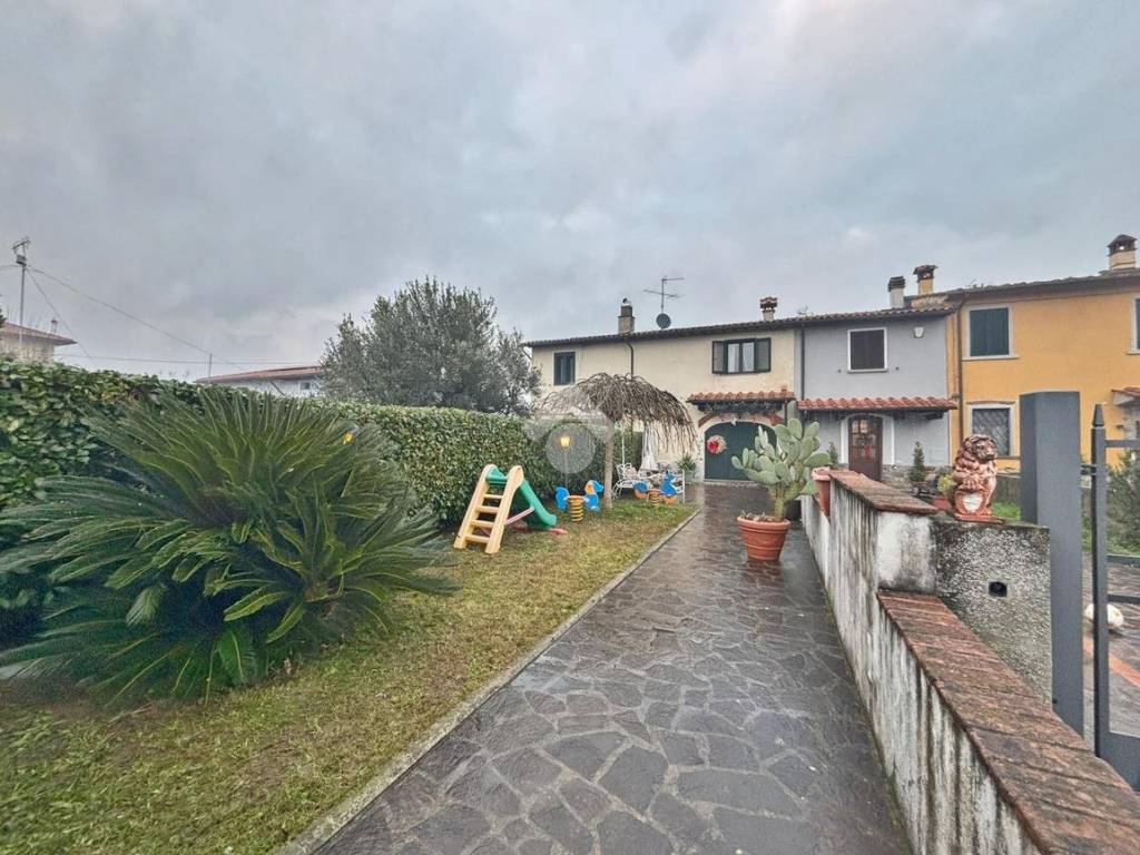 Casa indipendente a Quarrata in Via del Casone - Foto 3