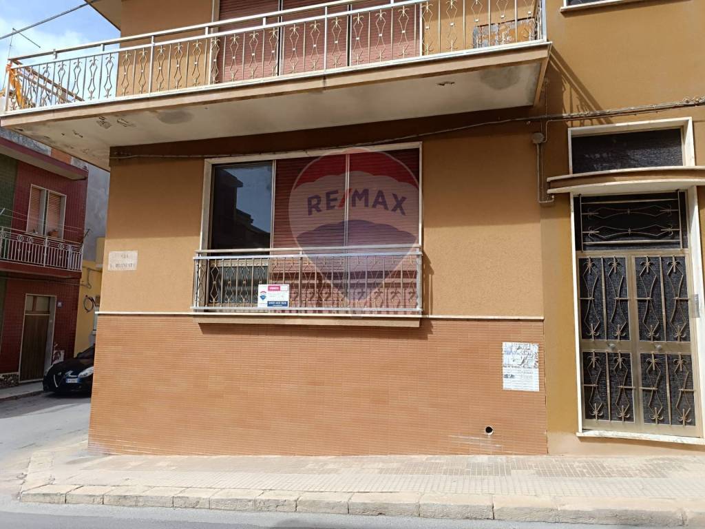 Appartamento a Pachino in via Antonino Brancati, 145 - Foto 2
