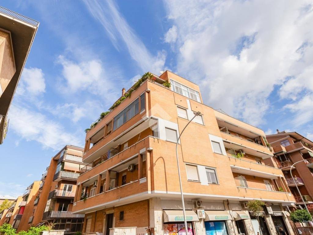 Appartamento a Roma in Via dei Crispolti, 5 - Foto 2