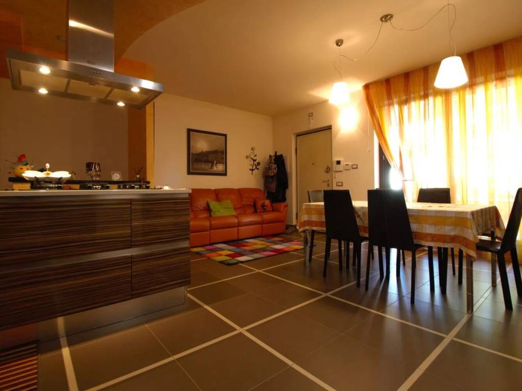Appartamento a Roseto degli abruzzi in Via Rosburgo - Foto 2