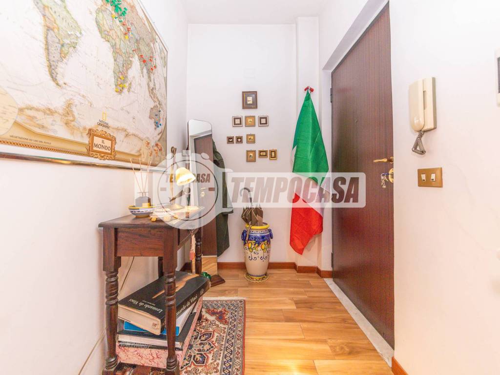 Appartamento a Roma in Via Sestio Menas 120 - Foto 2