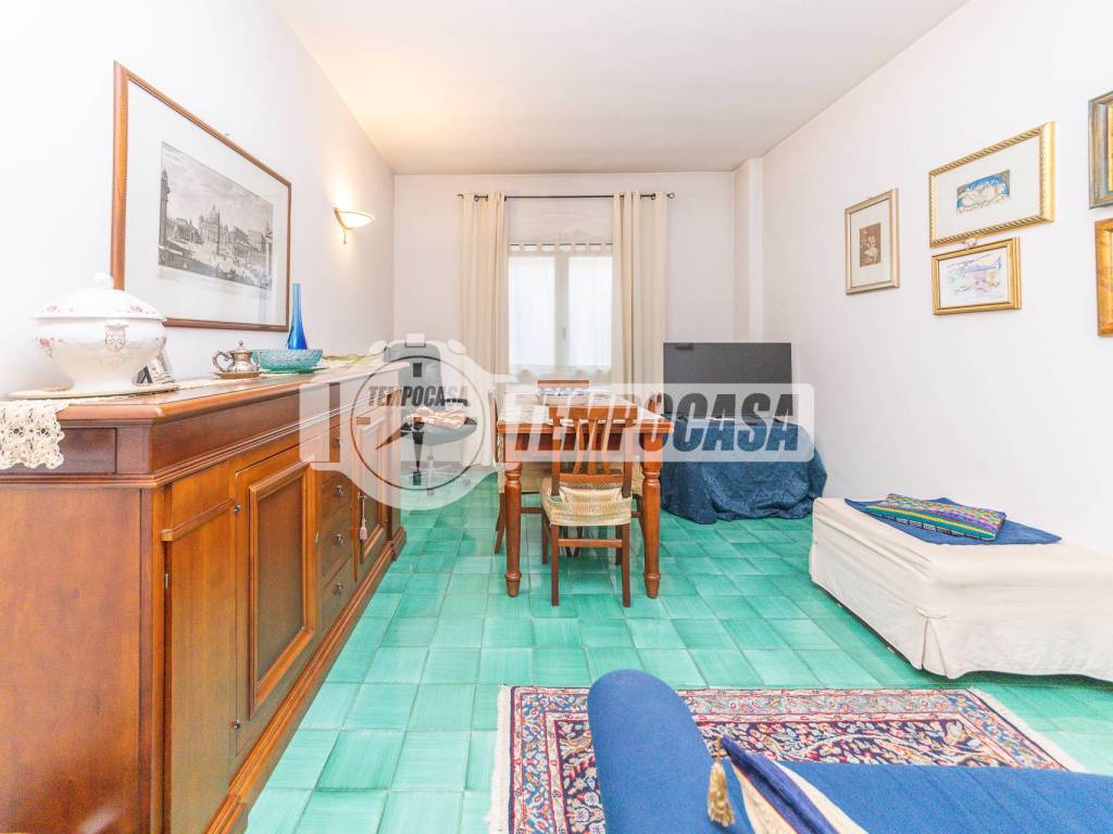 Appartamento a Roma in Via Sestio Menas 120 - Foto 5