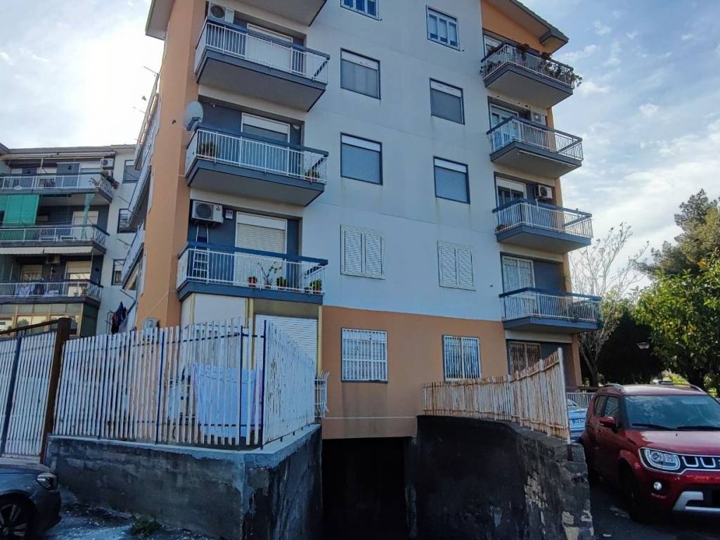 Box / garage a Catania in Via Generale Ameglio, 13 - Foto 5