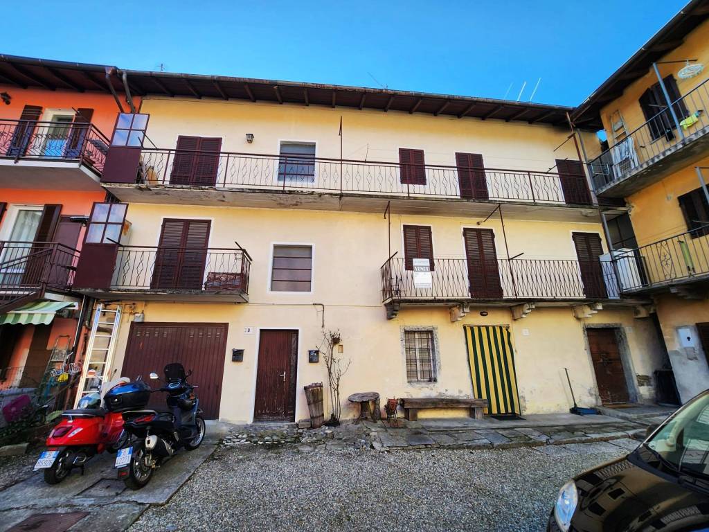 Casa indipendente a Cambiasca in Via Roma - Foto 2