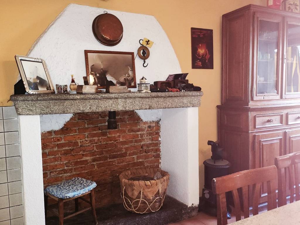 Casa indipendente a Cambiasca in Via Roma - Foto 3