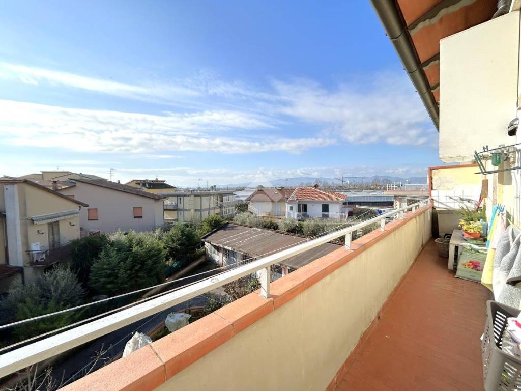 Appartamento a Montemurlo in Via Garda, 10 - Foto 2