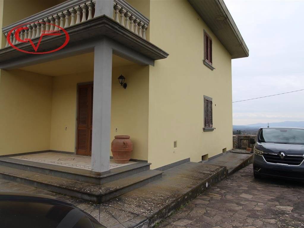 Villa a Loro ciuffenna in Strada Provinciale Setteponti - Foto 2