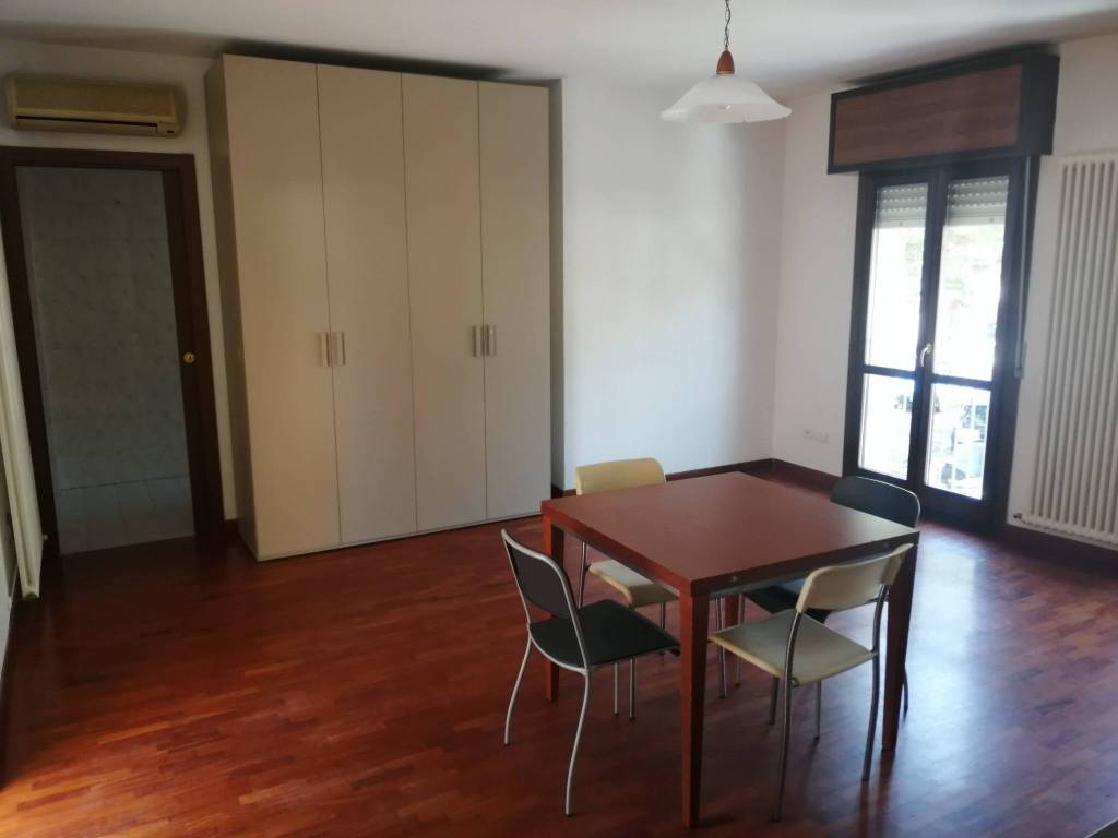Appartamento a Ravenna in Circonvallazione Canale Molinetto - Foto 4