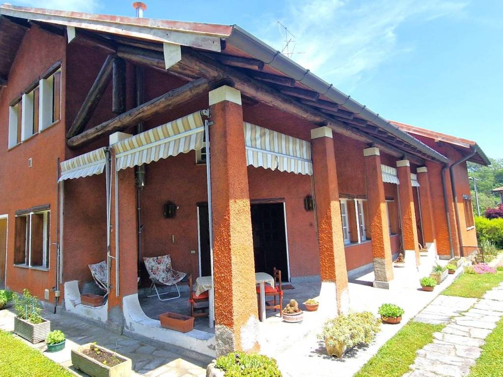 Villa a Besozzo in Via Antonio Pacinotti, 13 - Foto 2