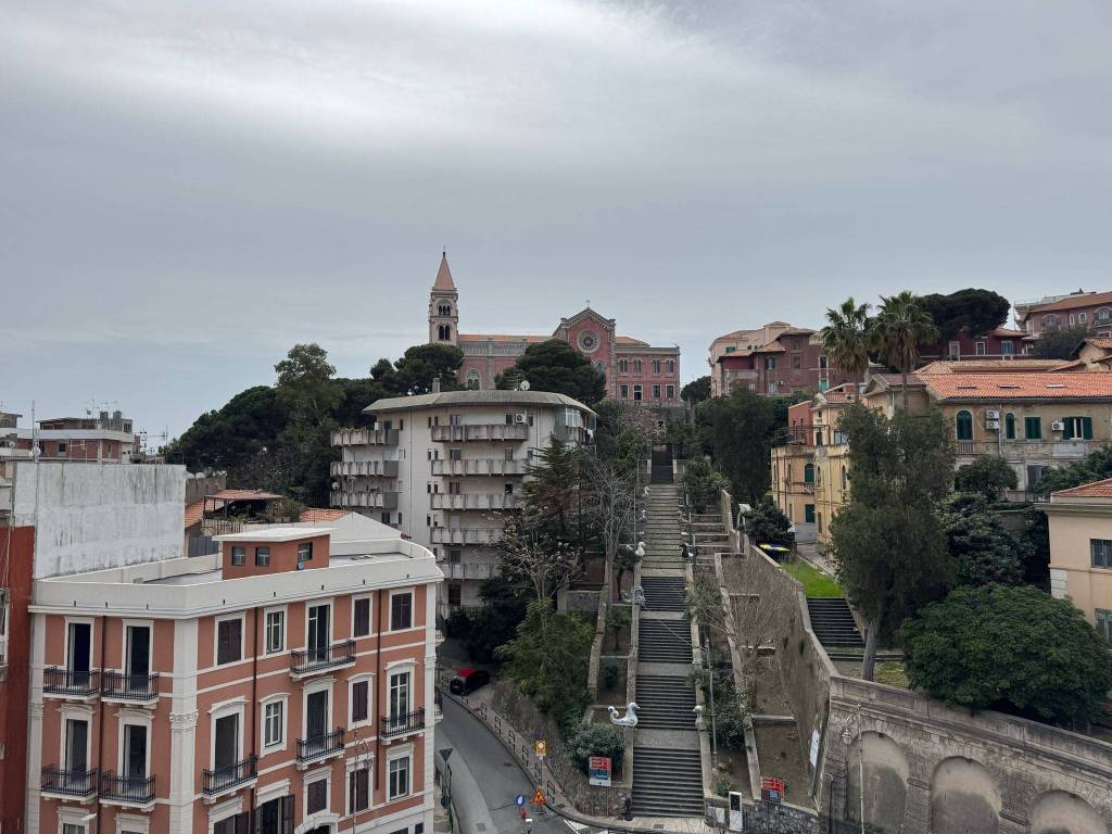 Appartamento a Messina in Piazza Basicò - Foto 4
