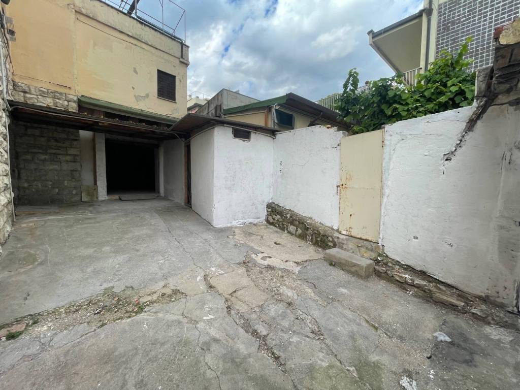 Box / garage a Perugia in Via Vittorio Alfieri, 4 - Foto 4