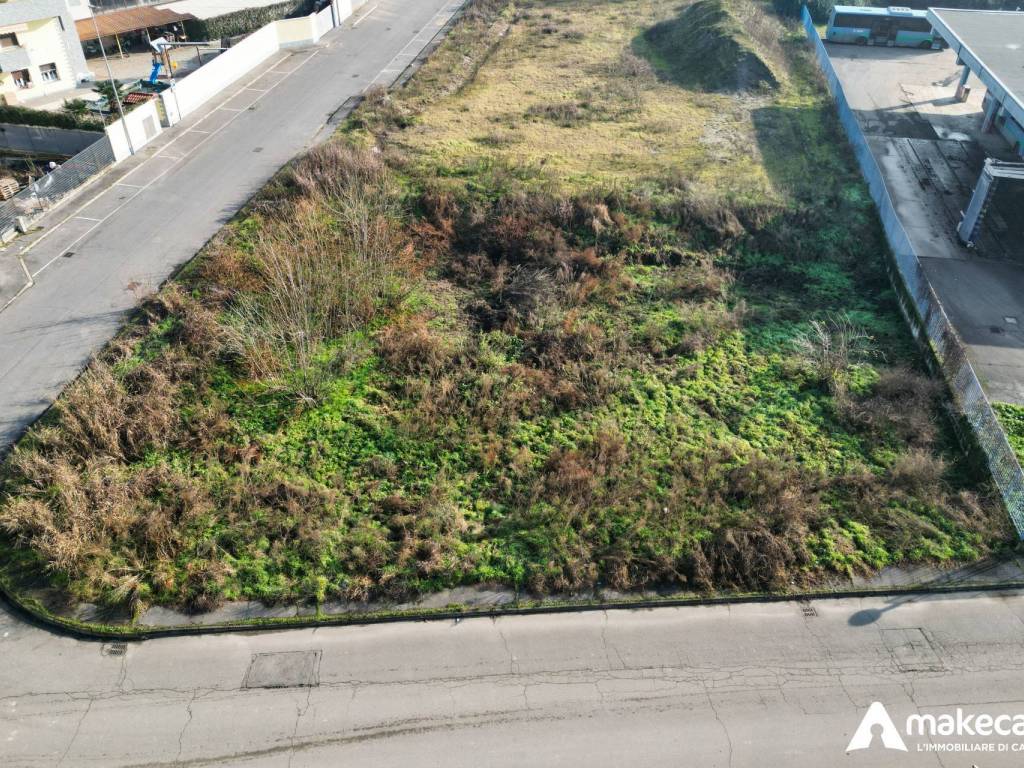 Terreno a Lodi vecchio in angolo strada vecchia Monzasca-Via Sardegna - Foto 4