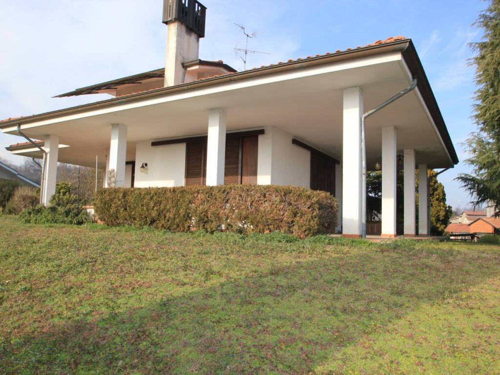 Villa a Dorzano in Via Giovanni e Dante Volpe - Foto 2