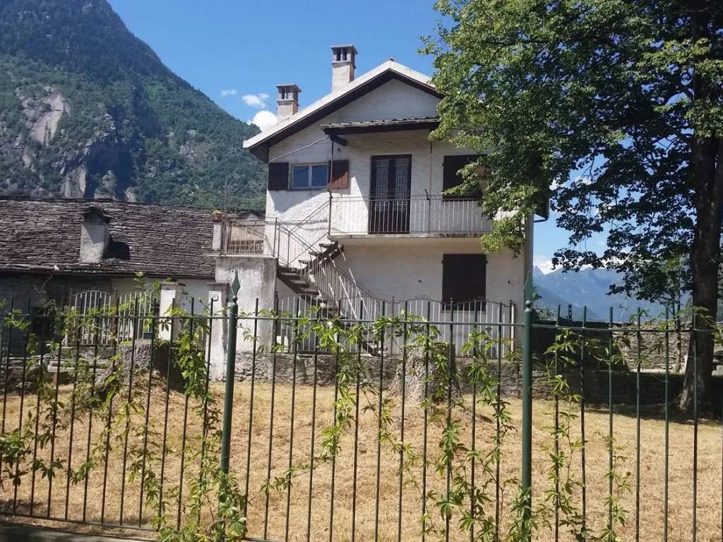 Villa a Montecrestese in Frazione Chezzo, 34 - Foto 3